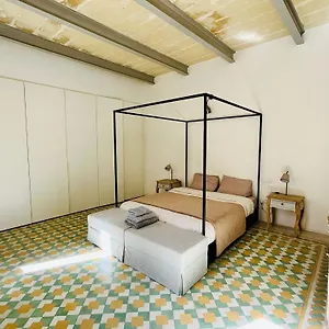 Cozy Charming In Old Bakery Street Apartamento